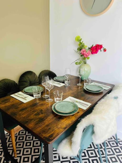 Heerlijk Appartement Centrum Breda En Restaurant! Bagian luar foto